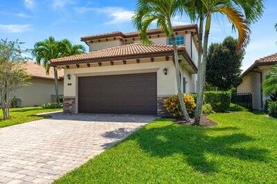 Active With Contract: $4,800 (4 beds, 3 baths, 2586 Square Feet)