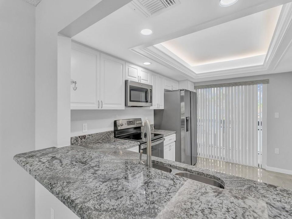 For Sale: $249,000 (2 beds, 2 baths, 1417 Square Feet)