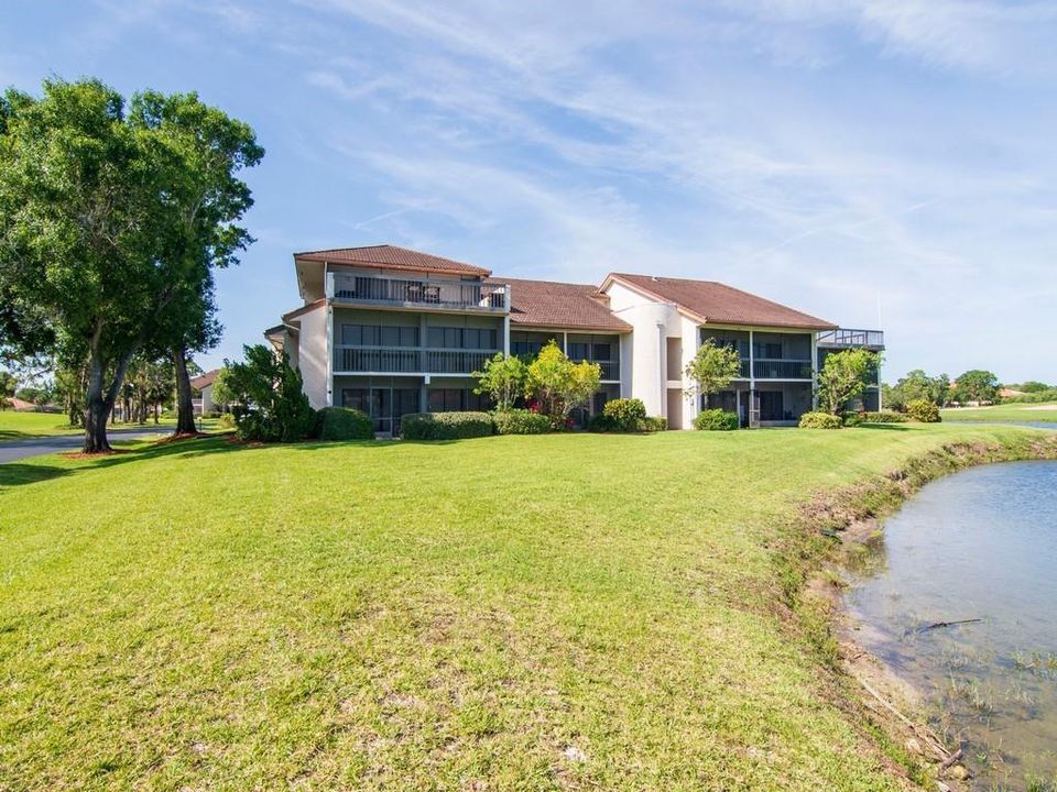 For Sale: $249,000 (2 beds, 2 baths, 1417 Square Feet)