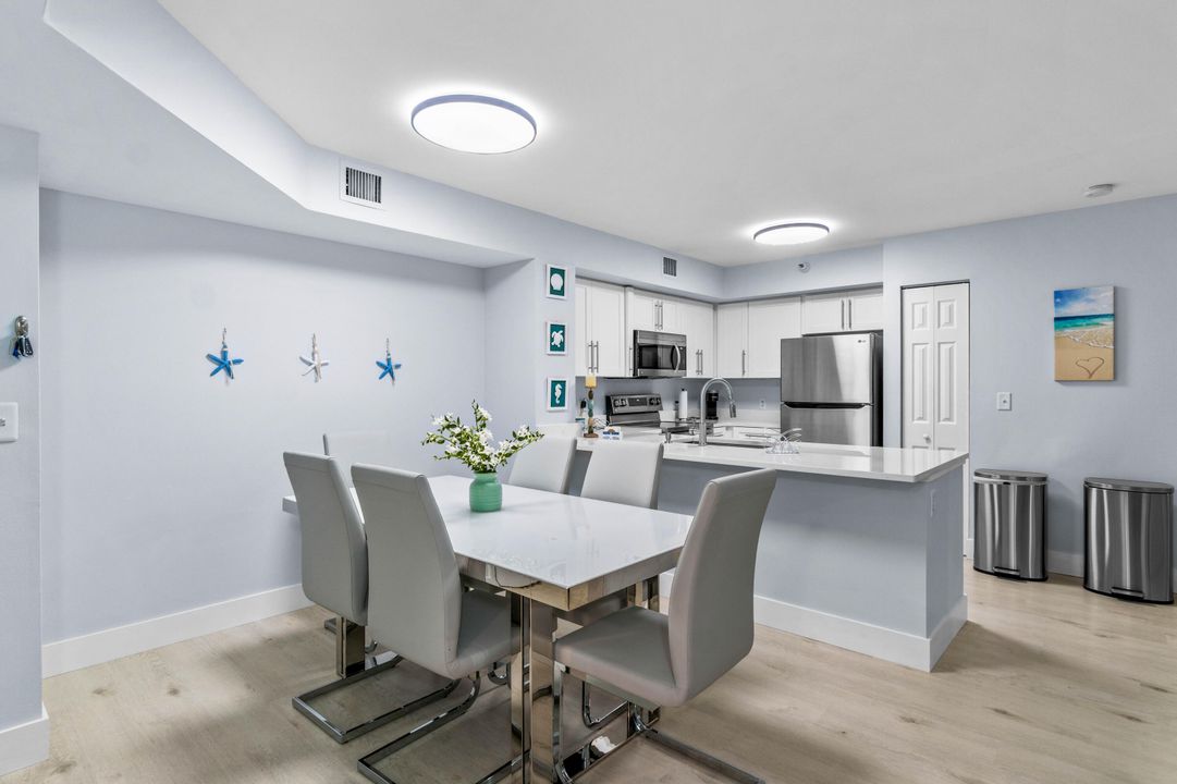 Active With Contract: $4,300 (2 beds, 2 baths, 1105 Square Feet)