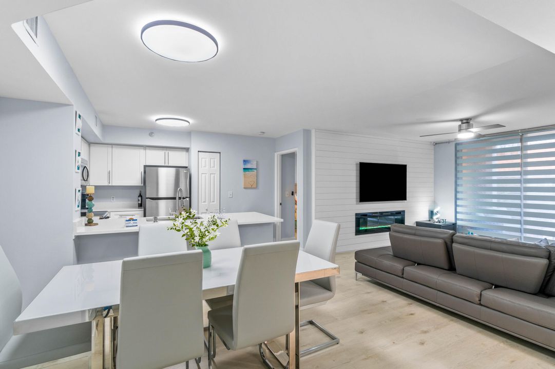 Active With Contract: $4,300 (2 beds, 2 baths, 1105 Square Feet)