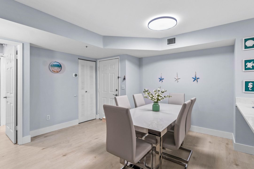 Active With Contract: $4,300 (2 beds, 2 baths, 1105 Square Feet)