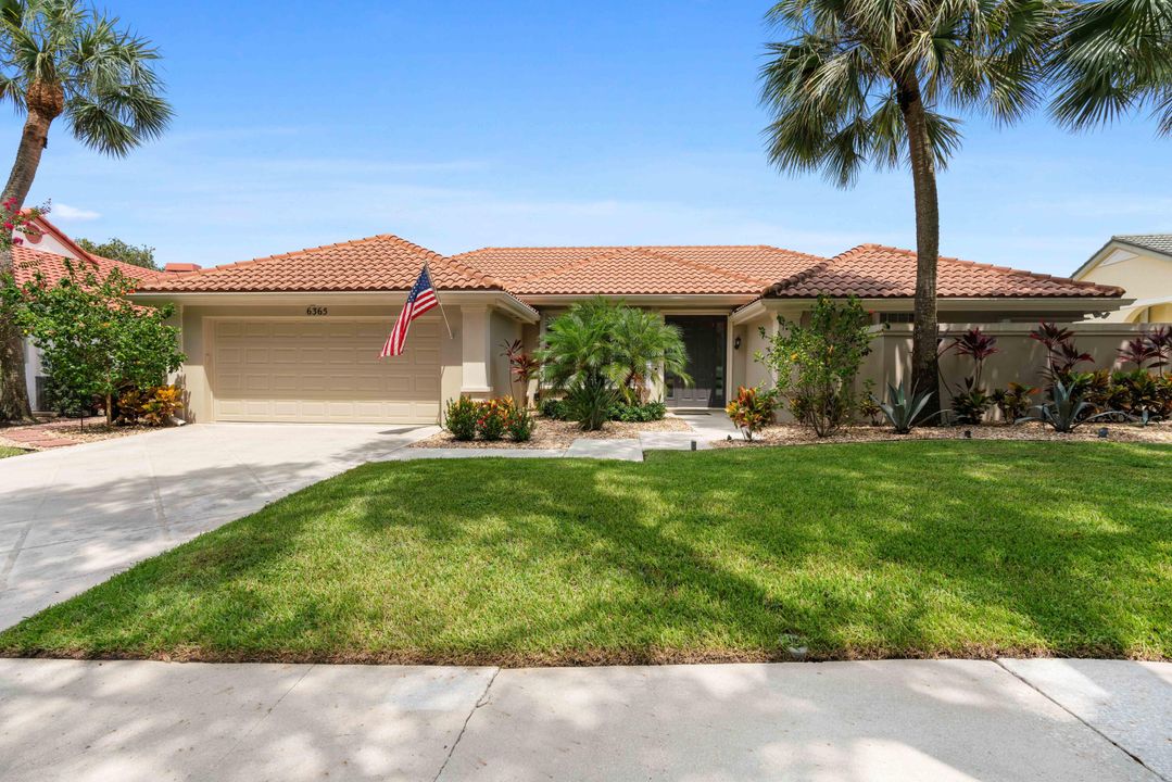 Active With Contract: $1,099,000 (3 beds, 2 baths, 1961 Square Feet)