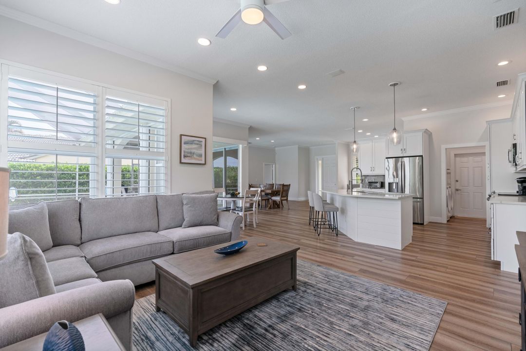 Active With Contract: $1,099,000 (3 beds, 2 baths, 1961 Square Feet)