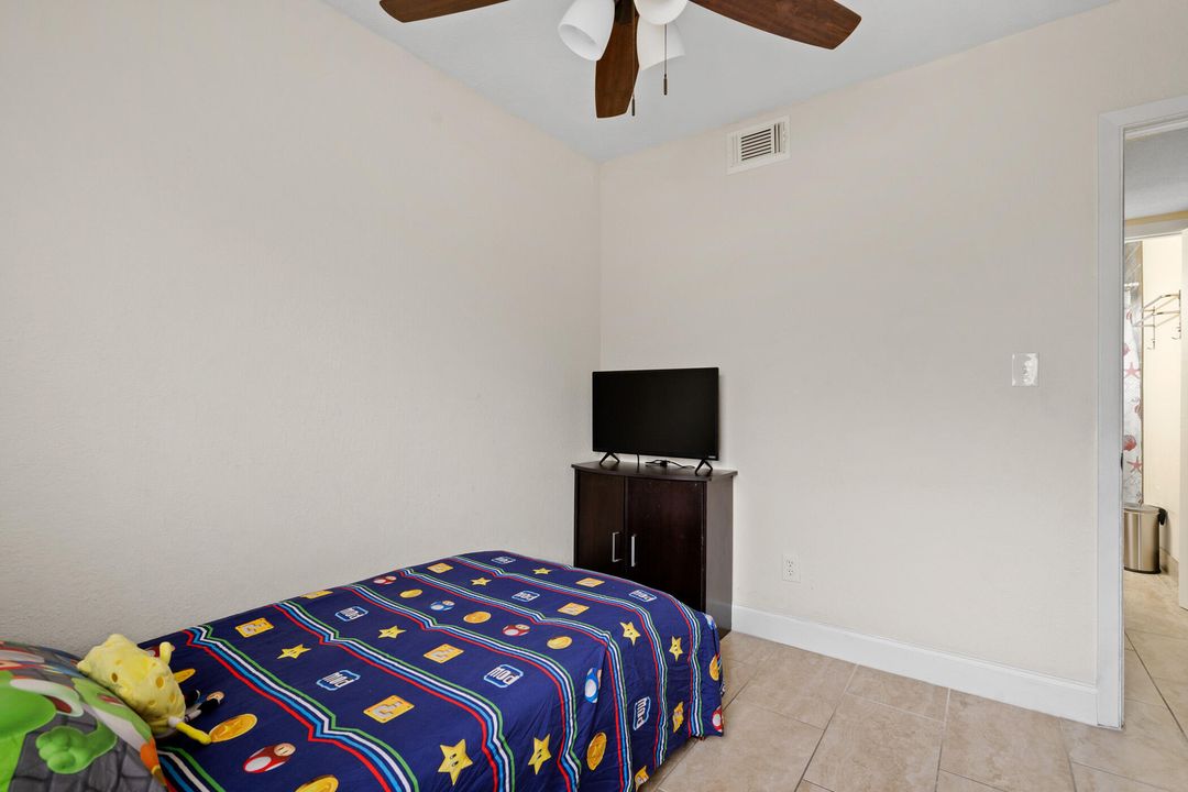 Active With Contract: $204,000 (3 beds, 1 baths, 816 Square Feet)