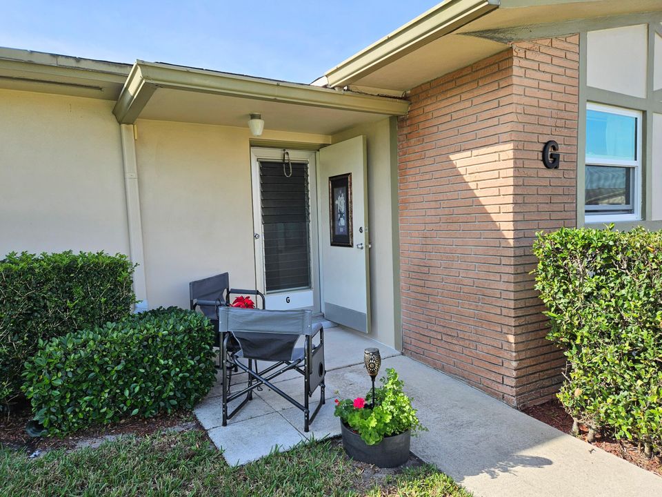 Active With Contract: $119,999 (1 beds, 1 baths, 612 Square Feet)