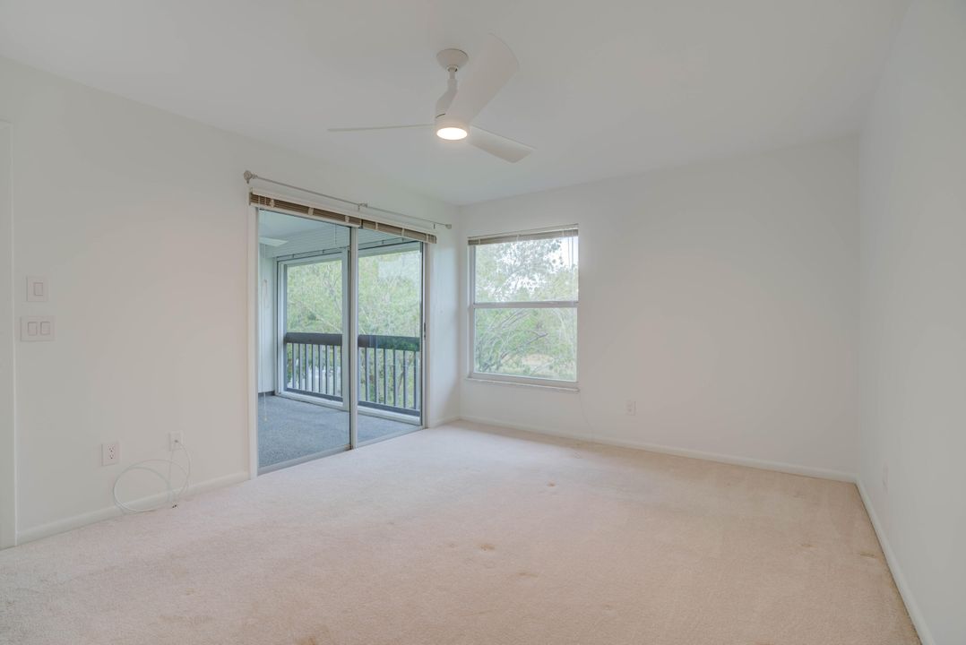 Active With Contract: $1,950 (2 beds, 2 baths, 1177 Square Feet)