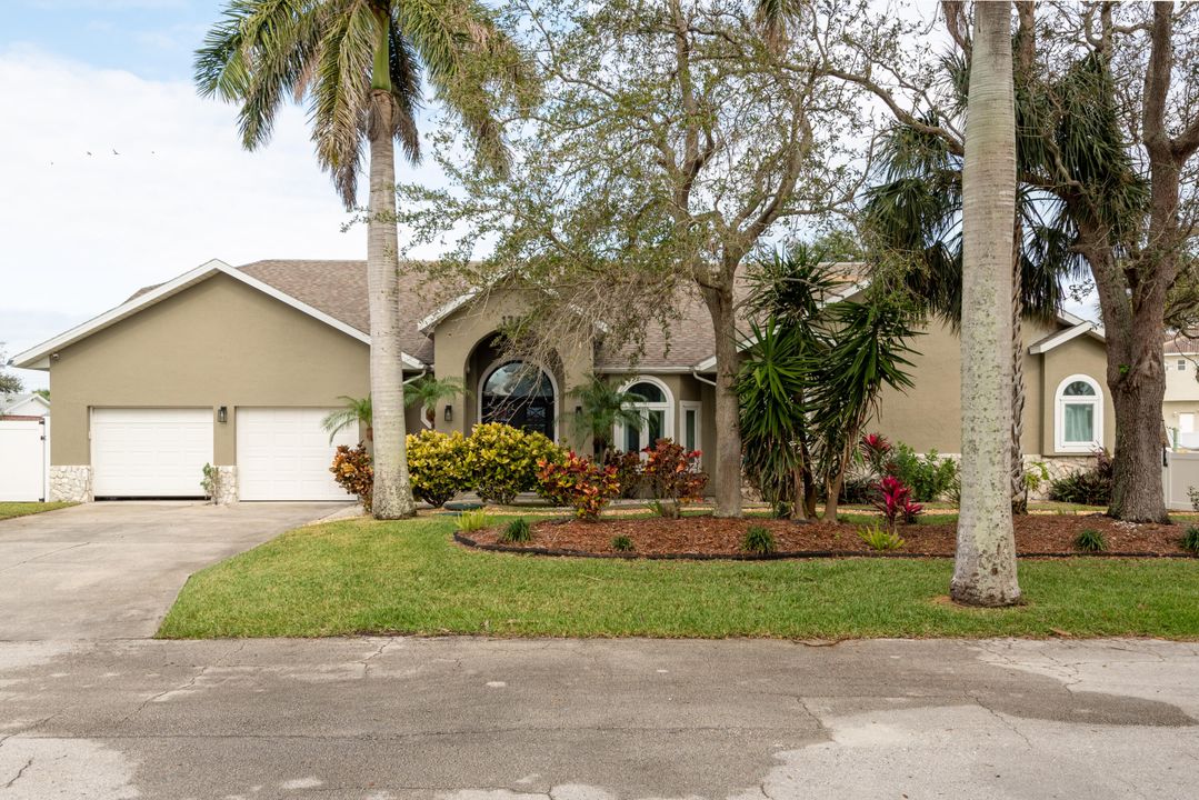 Recently Sold: $1,500,000 (4 beds, 3 baths, 3140 Square Feet)