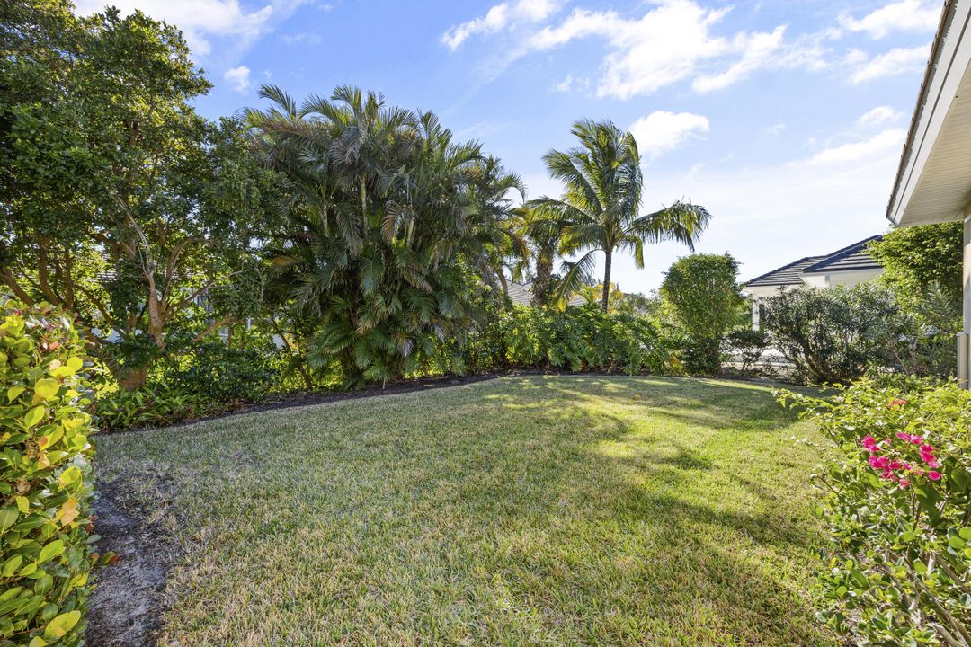 Active With Contract: $1,600,000 (3 beds, 2 baths, 2629 Square Feet)