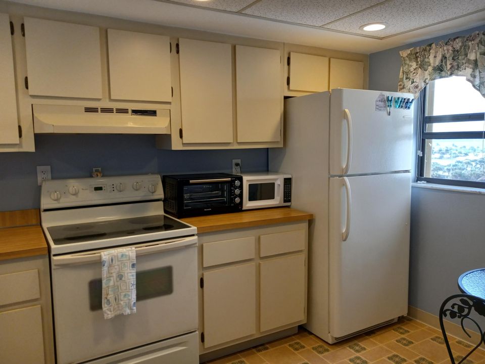 For Rent: $3,000 (2 beds, 2 baths, 1086 Square Feet)