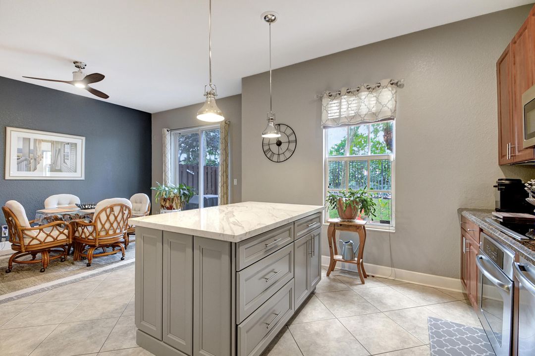 For Sale: $435,000 (3 beds, 2 baths, 1913 Square Feet)