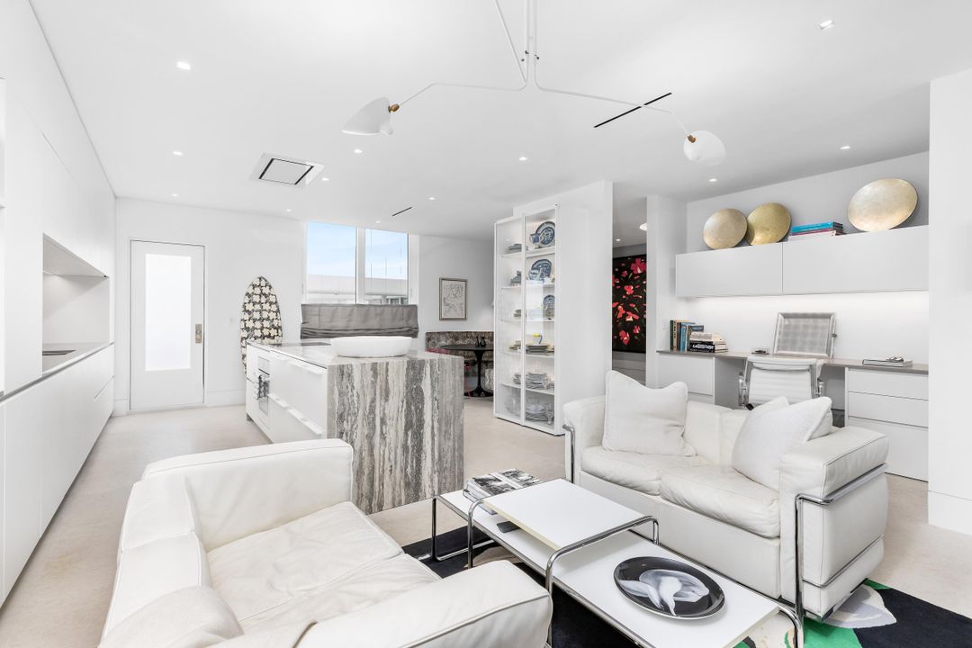 Active With Contract: $6,950,000 (2 beds, 2 baths, 2003 Square Feet)