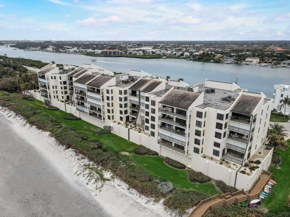 Active With Contract: $1,490,000 (2 beds, 2 baths, 1708 Square Feet)