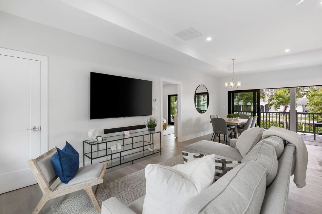 Active With Contract: $1,949,999 (3 beds, 2 baths, 1738 Square Feet)
