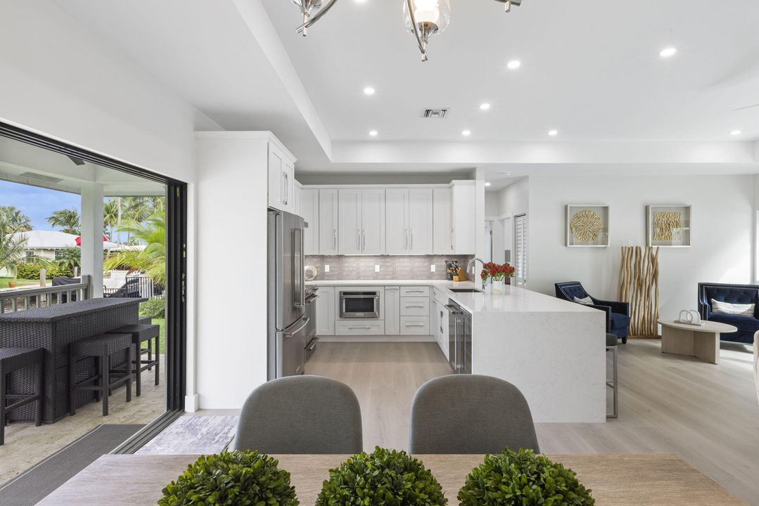 Active With Contract: $1,949,999 (3 beds, 2 baths, 1738 Square Feet)