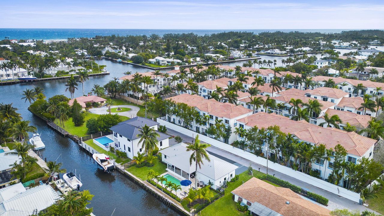 Active With Contract: $1,949,999 (3 beds, 2 baths, 1738 Square Feet)