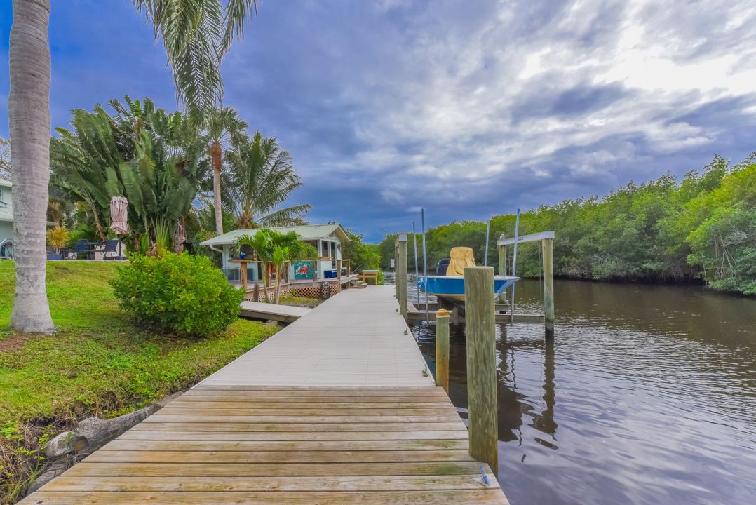 For Sale: $1,590,000 (4 beds, 3 baths, 4300 Square Feet)