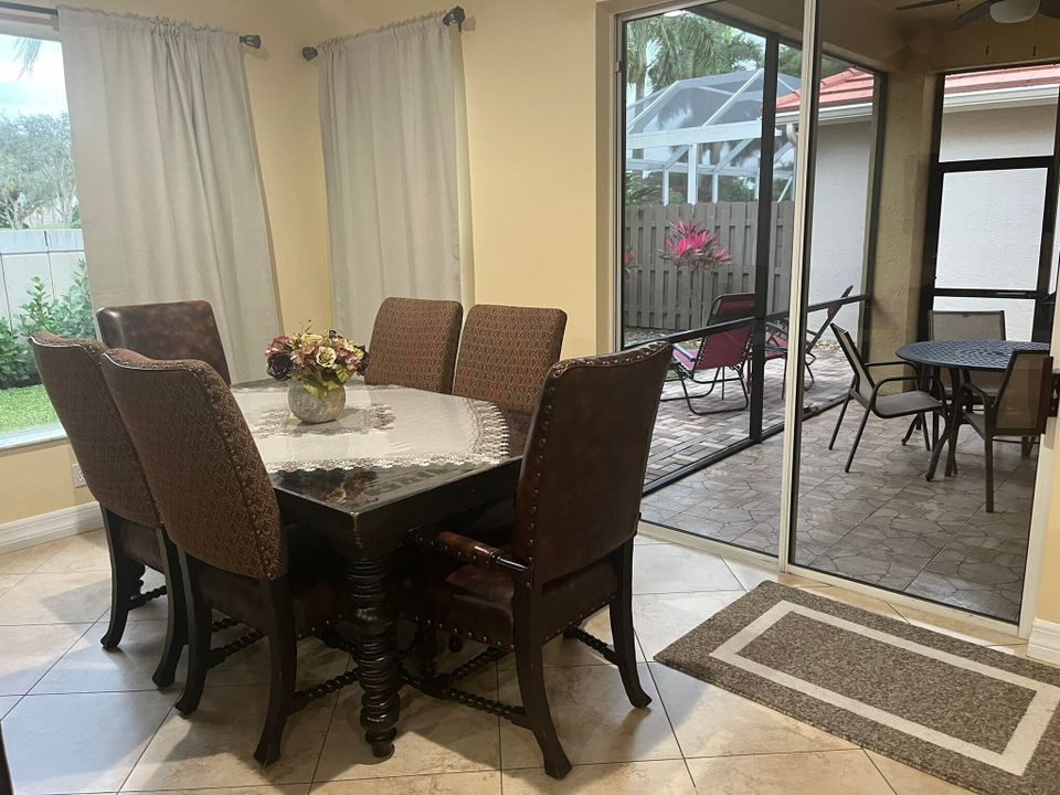 Active With Contract: $6,000 (3 beds, 3 baths, 2535 Square Feet)