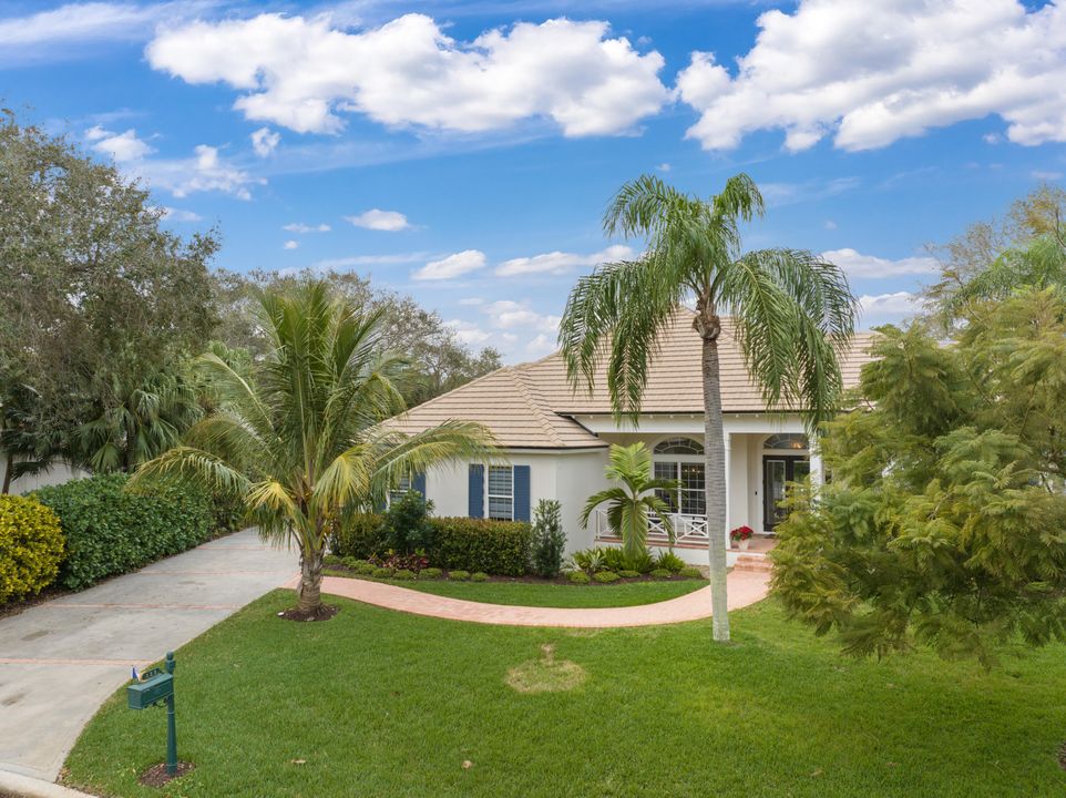 Active With Contract: $1,692,000 (4 beds, 2 baths, 3008 Square Feet)