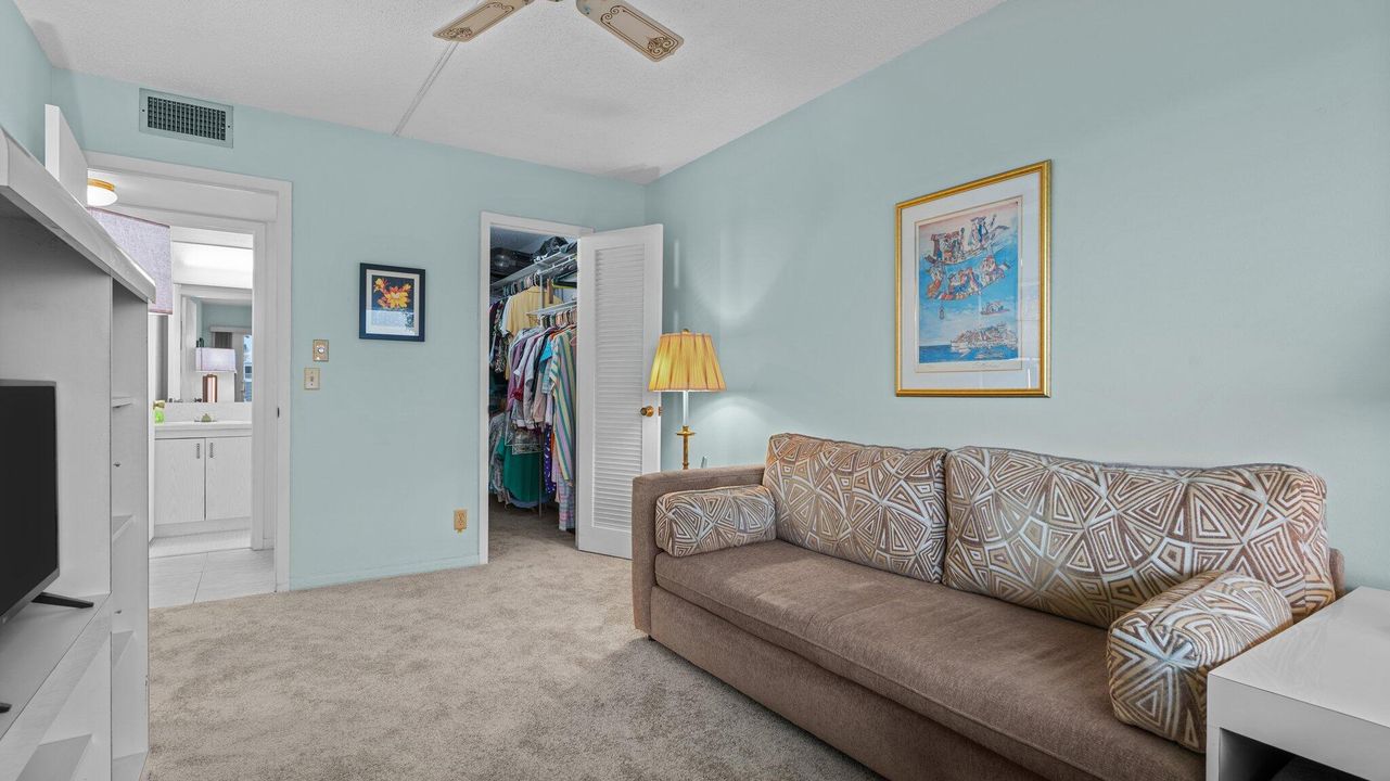 Active With Contract: $132,500 (2 beds, 1 baths, 861 Square Feet)