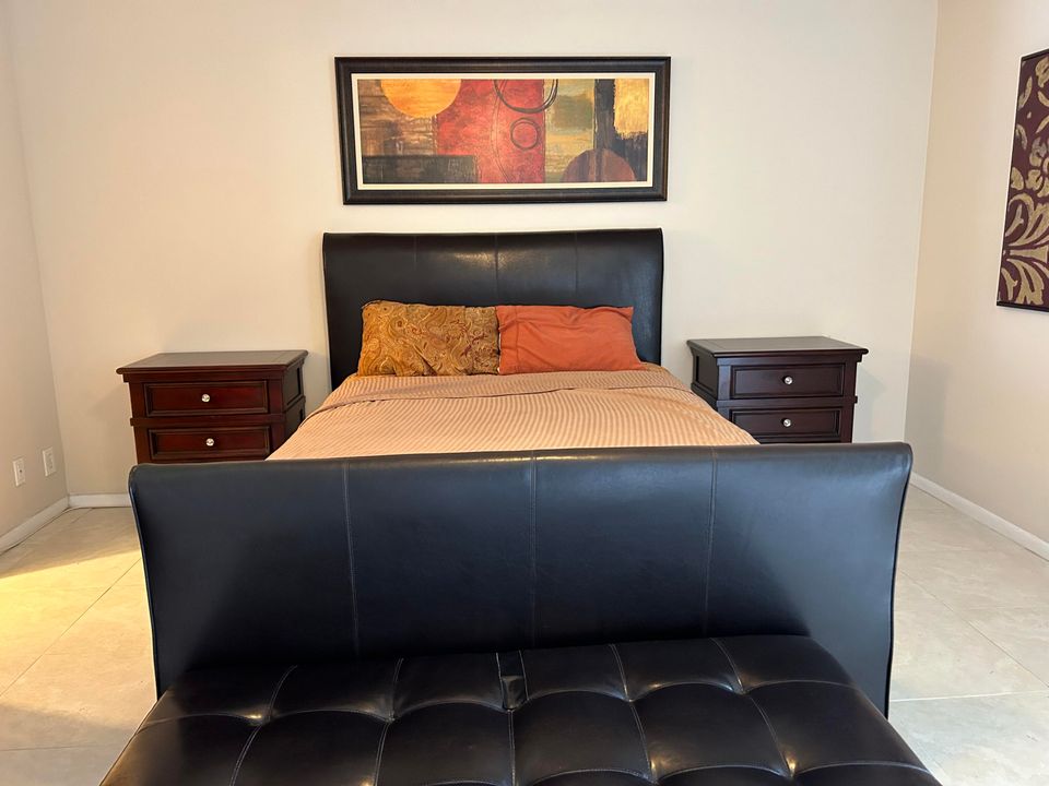 Active With Contract: $139,999 (1 beds, 1 baths, 752 Square Feet)