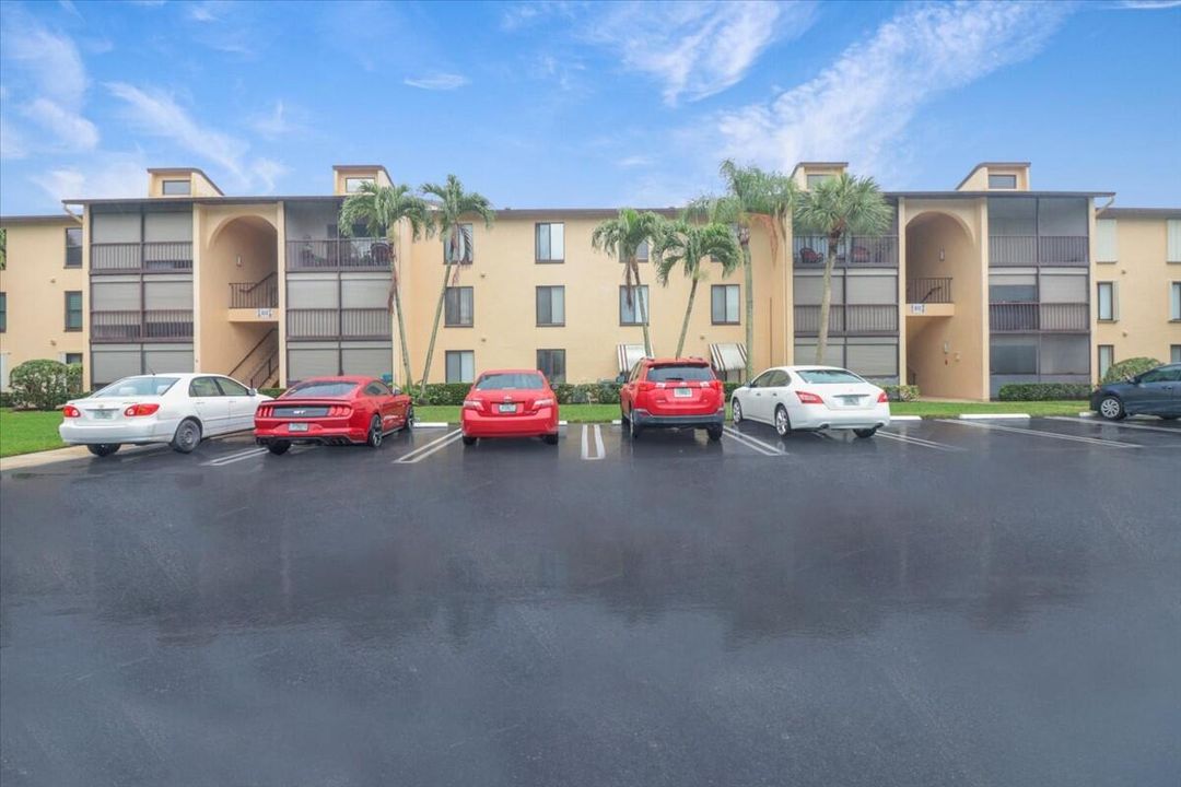 Recently Rented: $1,695 (2 beds, 2 baths, 1064 Square Feet)