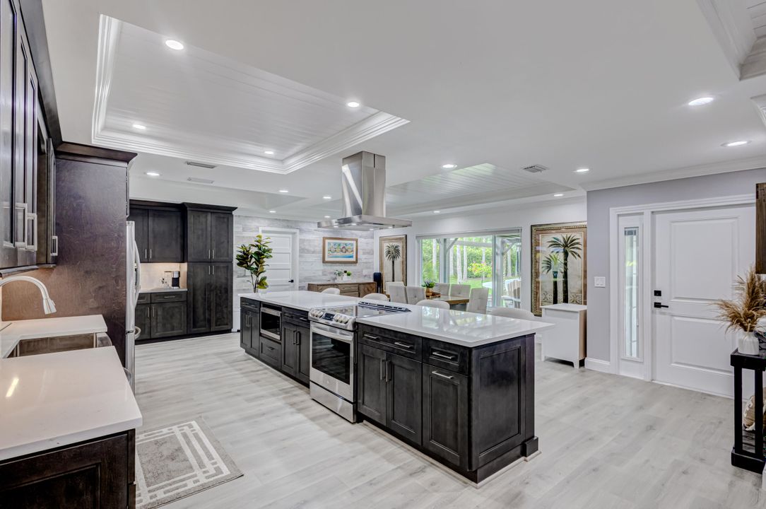 For Sale: $1,098,000 (5 beds, 3 baths, 2361 Square Feet)