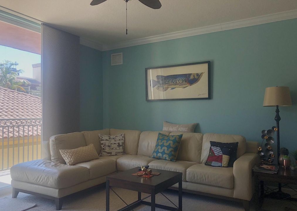 Recently Rented: $3,250 (2 beds, 2 baths, 1185 Square Feet)