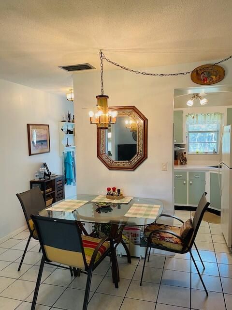 For Sale: $117,500 (2 beds, 2 baths, 878 Square Feet)