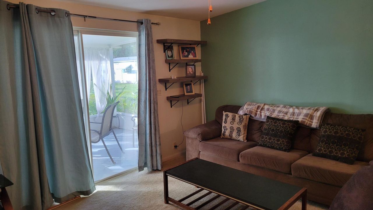 For Sale: $34,900 (2 beds, 2 baths, 936 Square Feet)