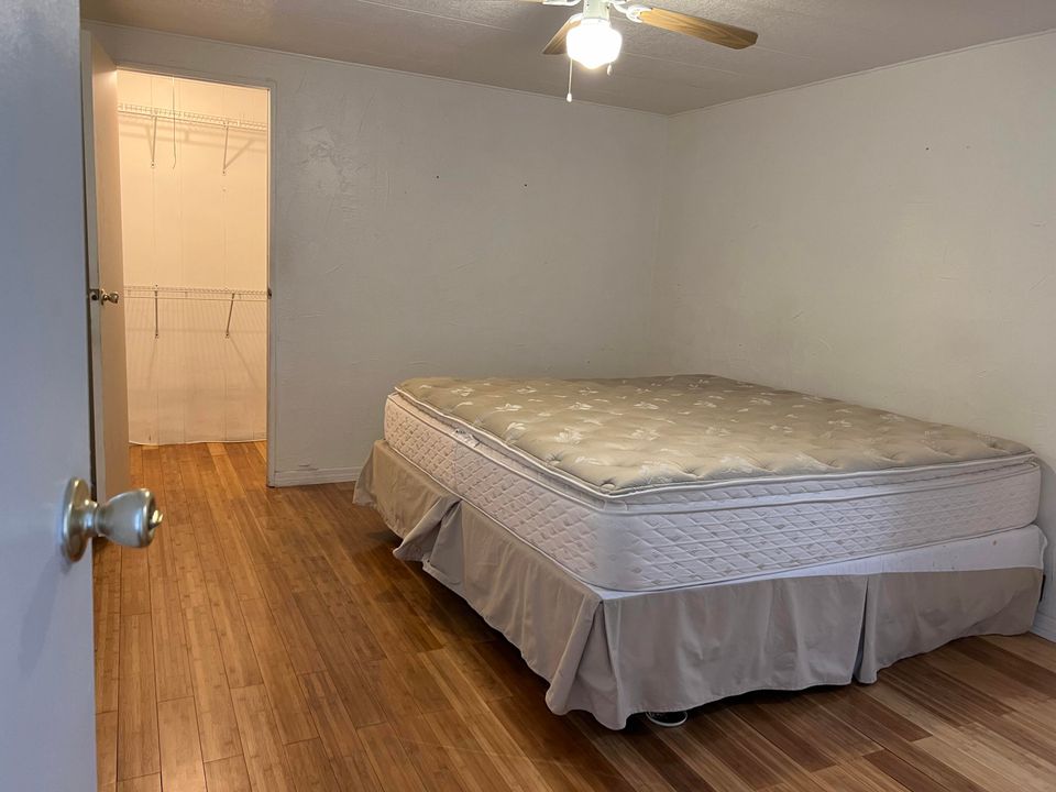 For Sale: $90,000 (2 beds, 2 baths, 1476 Square Feet)