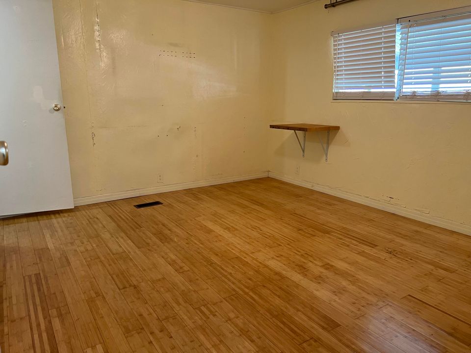 For Sale: $90,000 (2 beds, 2 baths, 1476 Square Feet)