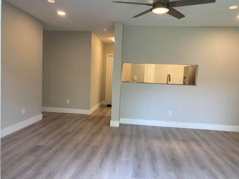 Recently Rented: $2,600 (3 beds, 2 baths, 1100 Square Feet)