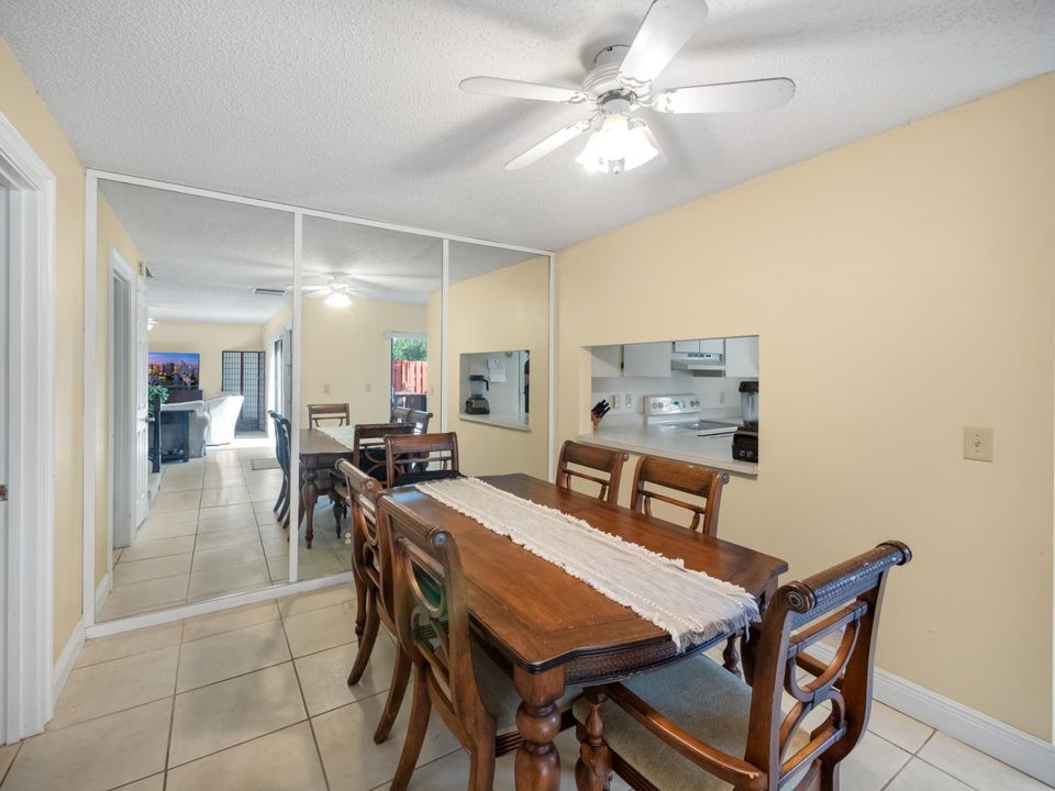 For Sale: $345,000 (2 beds, 2 baths, 1344 Square Feet)