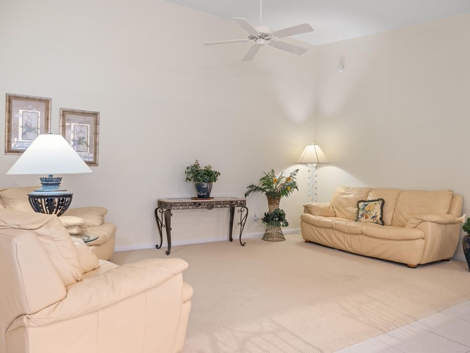 For Sale: $409,900 (2 beds, 2 baths, 1528 Square Feet)