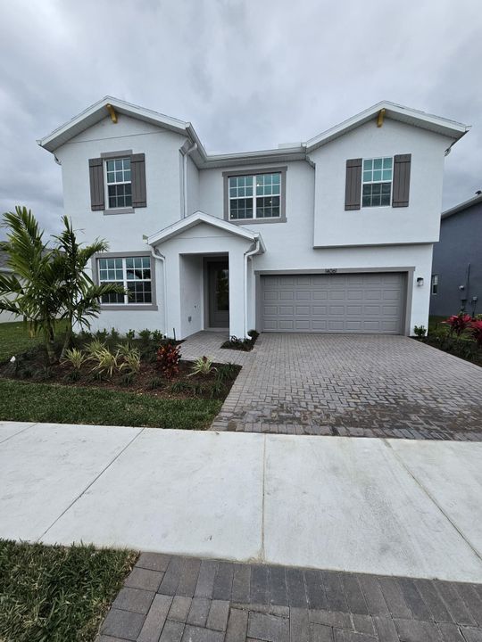 Recently Sold: $536,840 (4 beds, 2 baths, 2582 Square Feet)