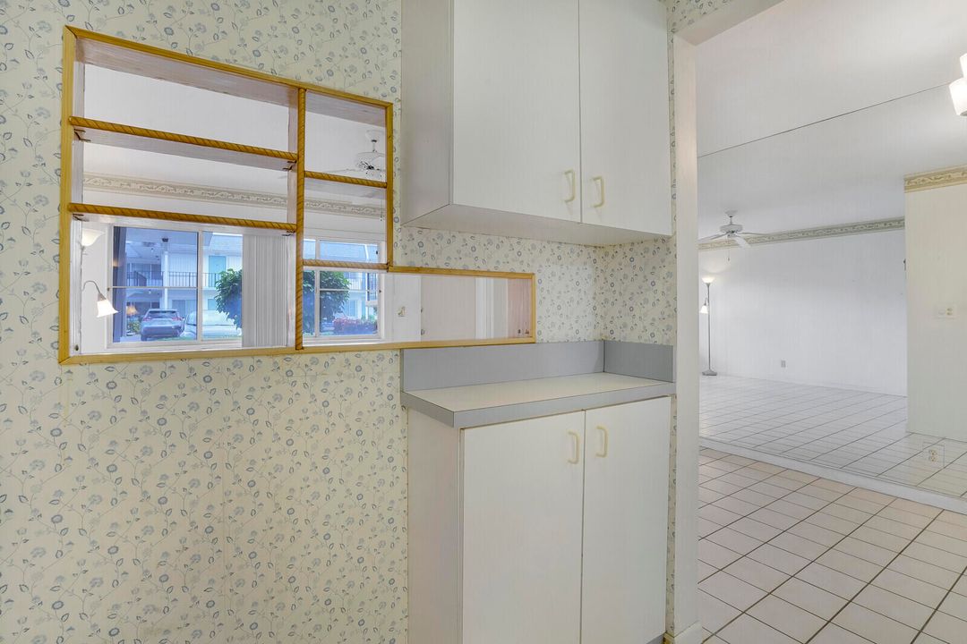 For Sale: $87,000 (1 beds, 1 baths, 612 Square Feet)