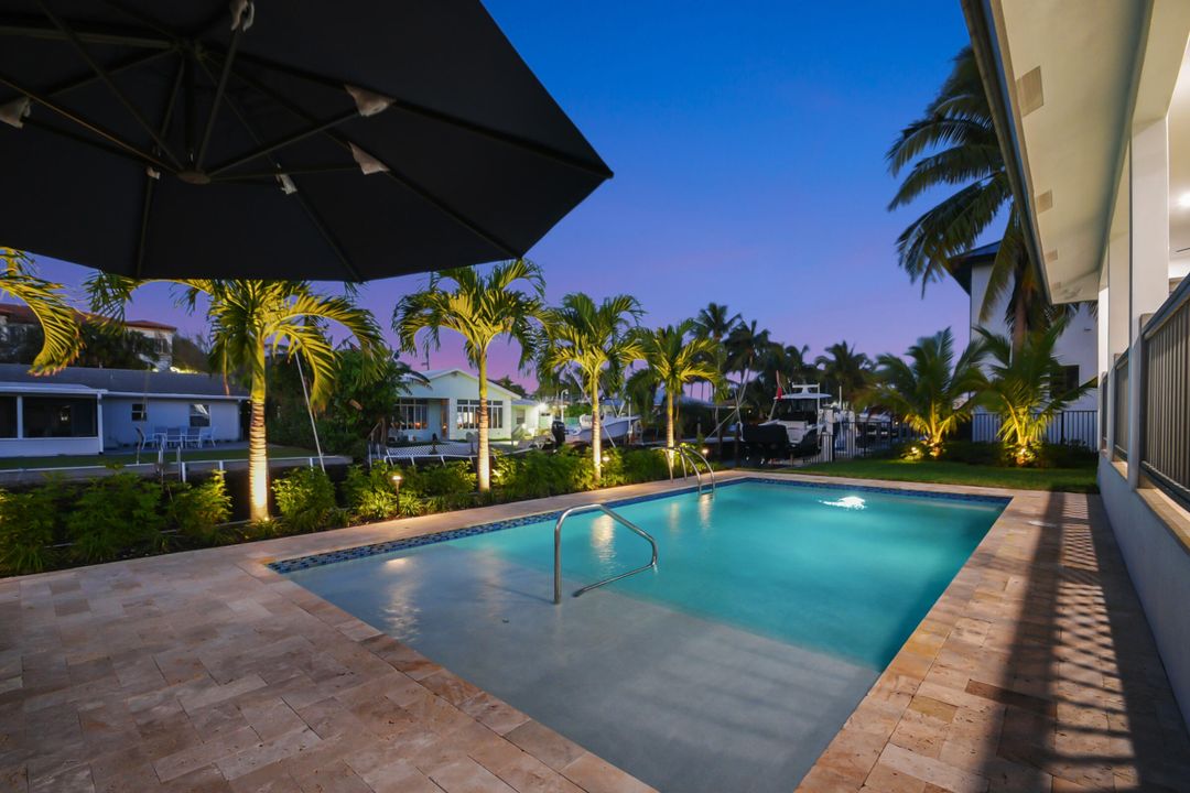 Active With Contract: $1,949,999 (3 beds, 2 baths, 1738 Square Feet)