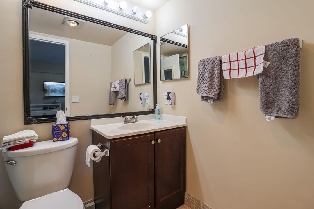 Active With Contract: $115,000 (1 beds, 1 baths, 720 Square Feet)