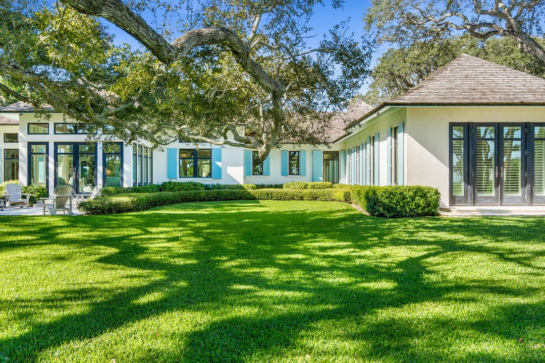 For Sale: $6,995,000 (3 beds, 3 baths, 5003 Square Feet)