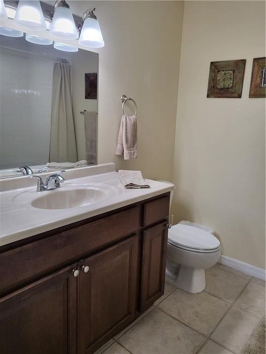 Active With Contract: $264,900 (2 beds, 2 baths, 1070 Square Feet)
