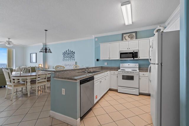 Recently Sold: $620,000 (2 beds, 2 baths, 1006 Square Feet)