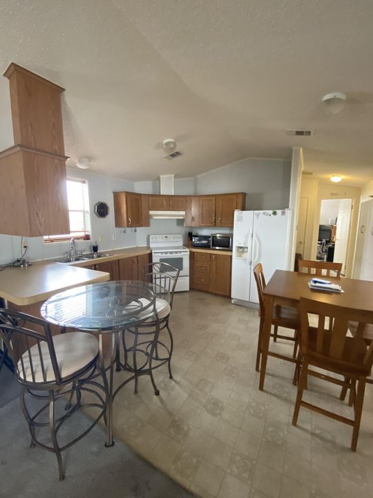 For Sale: $55,000 (2 beds, 2 baths, 1100 Square Feet)