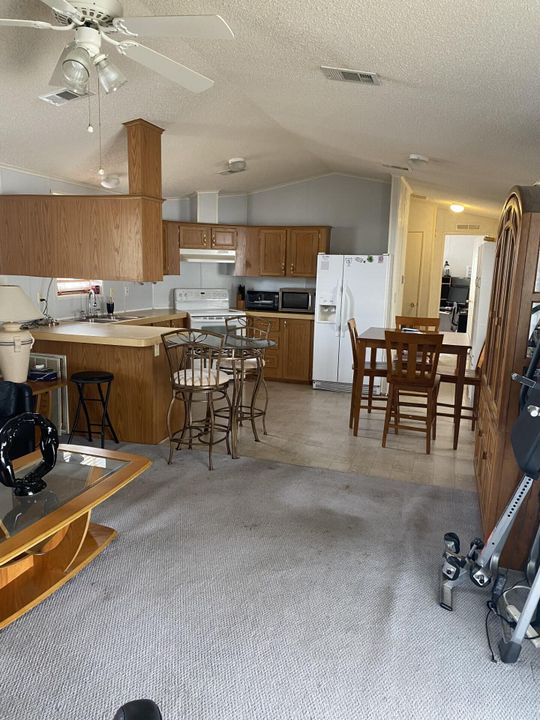 For Sale: $55,000 (2 beds, 2 baths, 1100 Square Feet)