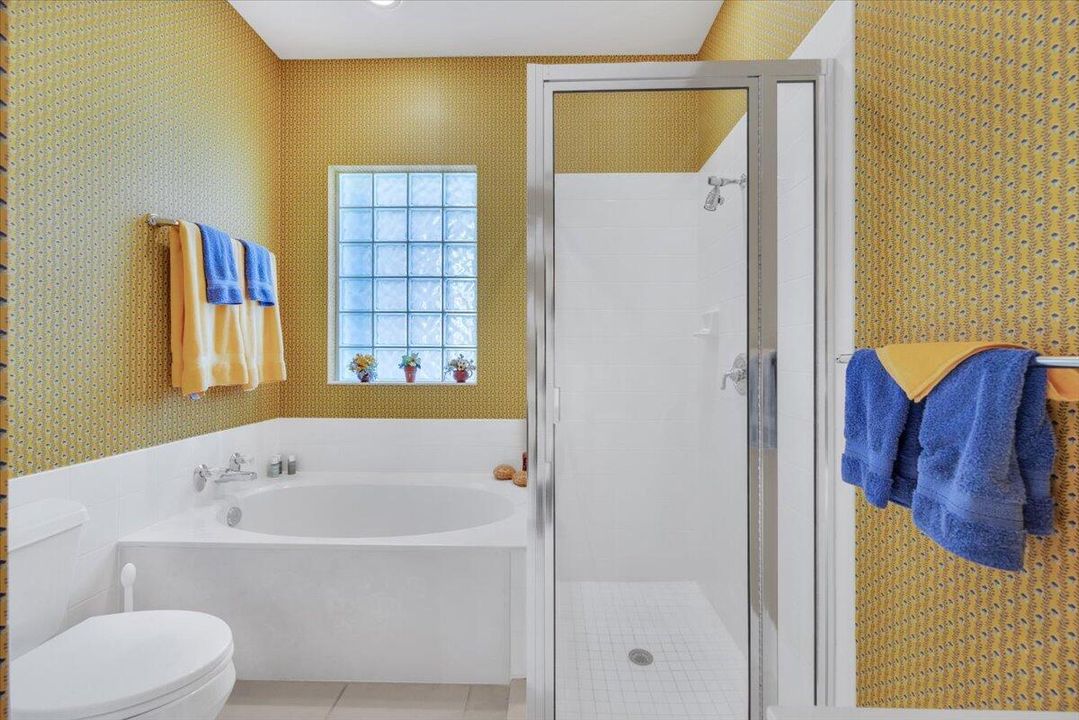 Active With Contract: $825,000 (5 beds, 3 baths, 2992 Square Feet)