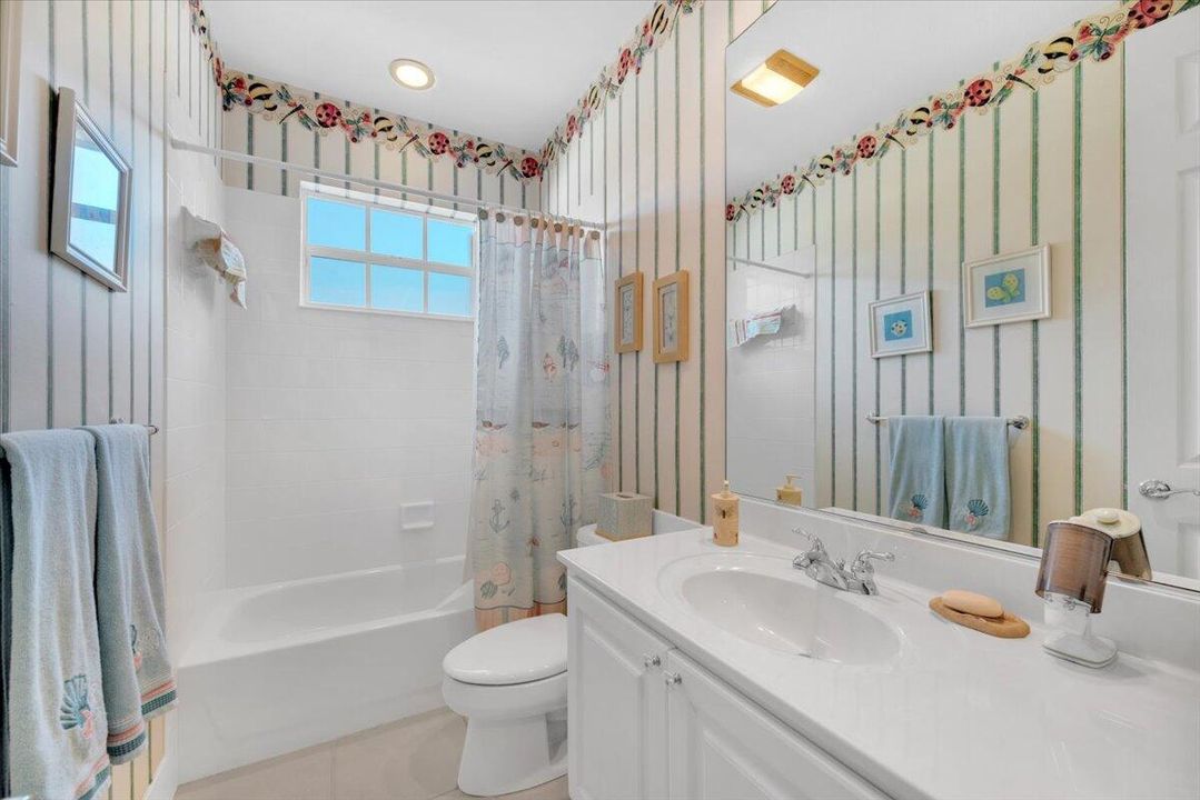 Active With Contract: $825,000 (5 beds, 3 baths, 2992 Square Feet)