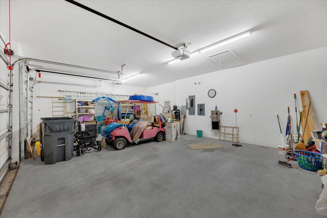 Active With Contract: $825,000 (5 beds, 3 baths, 2992 Square Feet)