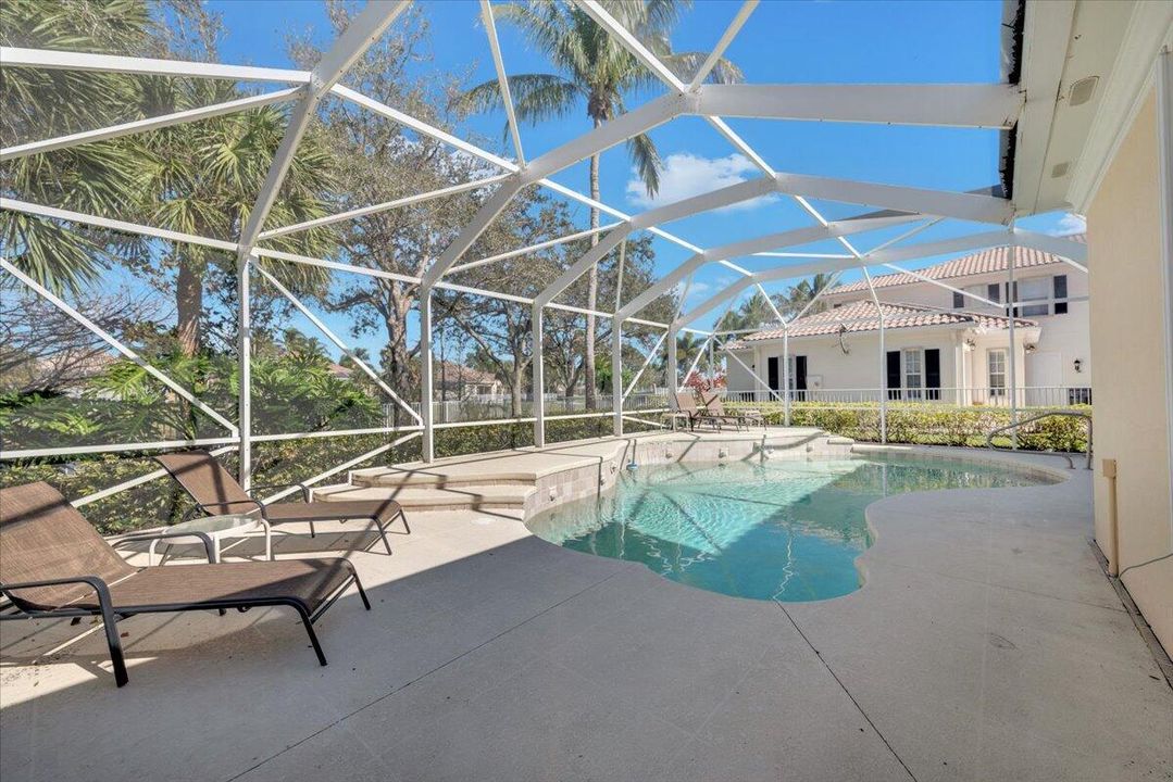 Active With Contract: $825,000 (5 beds, 3 baths, 2992 Square Feet)