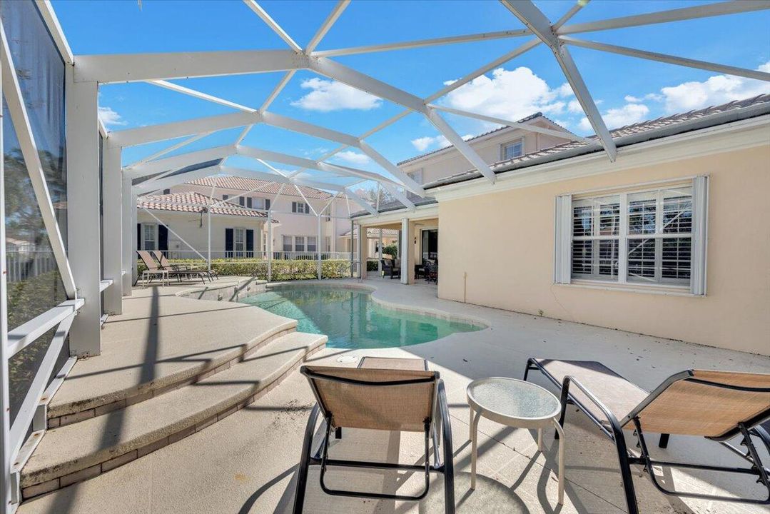 Active With Contract: $825,000 (5 beds, 3 baths, 2992 Square Feet)