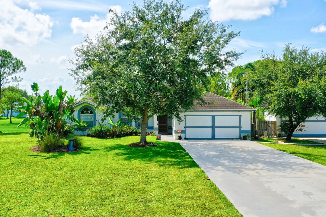 For Sale: $1,125,000 (3 beds, 2 baths, 1833 Square Feet)